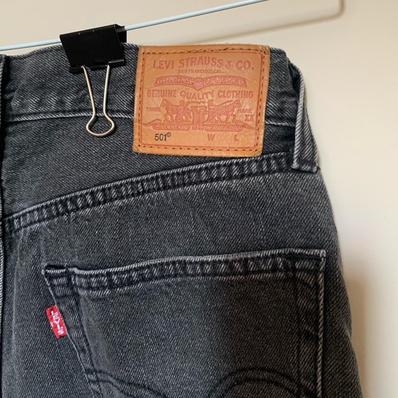 501 Levi’s Shorts - Size 25 - Picture 4 of 6